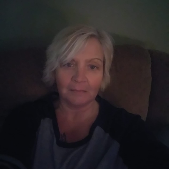 Poshmark profile picture for @pail